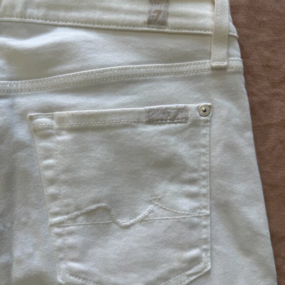 7 For All Mankind Gwenevere Distressed Crop Jeans - Picture 3 of 5